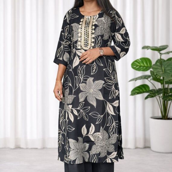 Women Cotton Blend Kurta Pant Set